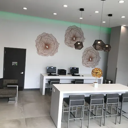Wingate By Wyndham Long Island City-3